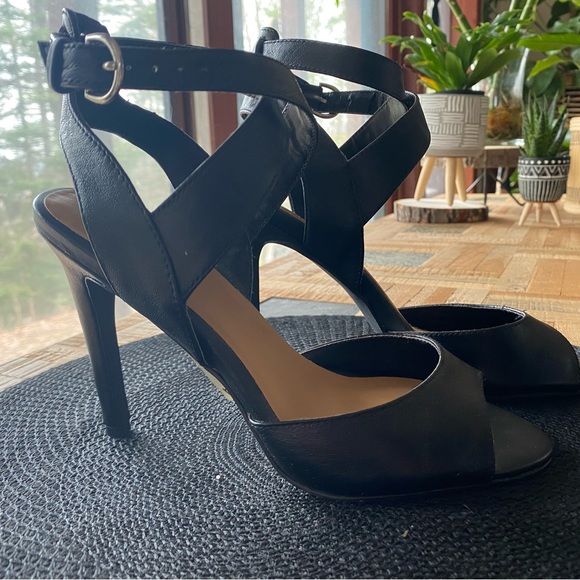 Chaussures a talons le chateau - Picture 4 of 4